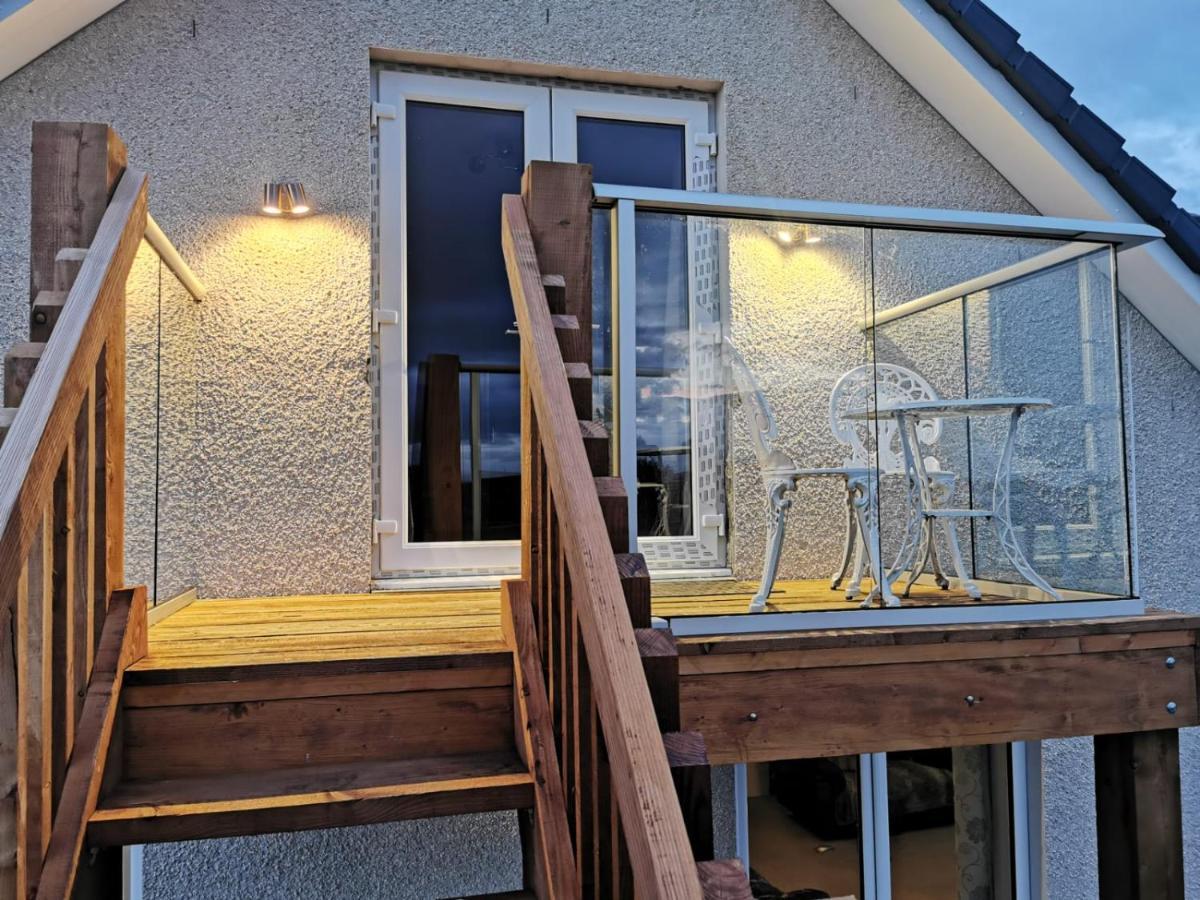 Apartament Vicki's Den Tain Zewnętrze zdjęcie